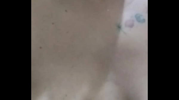 Play MP4 - La creyente sale a dar la&period; Palabra y se regresa a masturbarse