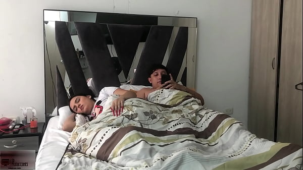 Pillo A Mi Hermanastro Masturb&aacute;ndose En Mi Habitaci&oacute;n Porno En Espa&ntilde;ol thumbnail