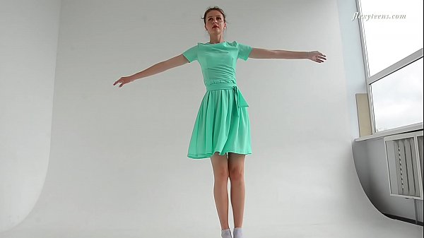 Super gymnast flexible ballerina babe Alla 