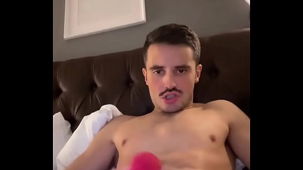 Stroking and playing with my bulge #bulge #stroking #gay #gaybulge #gaystud #gayporn 