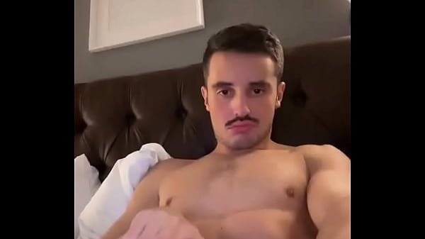 Nonton Stroking And Playing With My Bulge #bulge #stroking #gay #gaybulge #gaystud #gayporn thumbnail