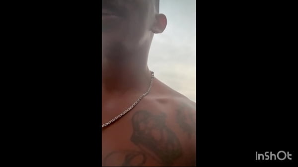 Soquei gostoso no cuzinho dessa putinha safada na pedra na praia do arpoador em p&uacute;blico pov completo