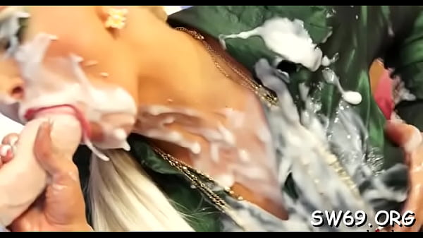 Tempting Jenna Lovely masturbating while no one is watching