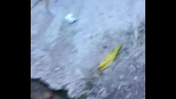 Nonton Espiando A Putita thumbnail