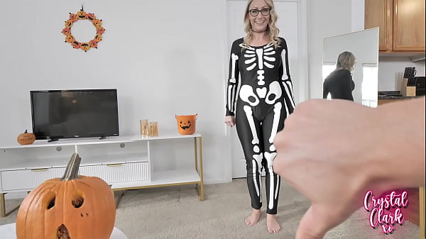 Play MP4 - Pumpkin Designing With My Hot Step Aunt