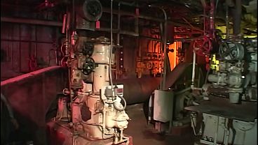 Nonton A Chubby Floozy Has Her Big, Dirty Ass Pounded Before A Guy Covers All Her Face With His Sperm thumbnail