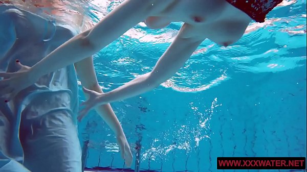 Play MP4 - Big titted hairy and tattoed teens in the pool