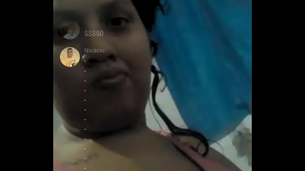 Solo chichis ense&ntilde;ando