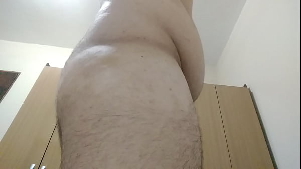 Play MP4 - Novinho provocando mostrando a raba e piscando o cuzinho apertado