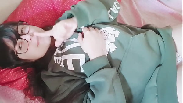 Play MP4 - Amateur teen masturbating - Hana Lily