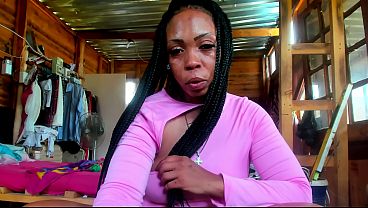 Nonton Bigass Mistress Try Denim-shorts For Another Bigg Fan! thumbnail