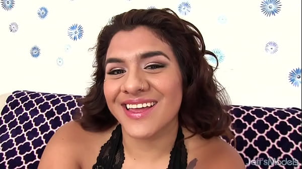 Vibrator_Gives Hairy Plump Latina Korina_Lust an_Amazing_Orgasm