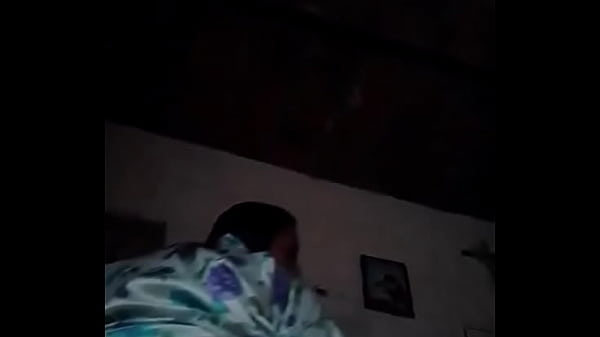 Play MP4 - Putita masturb&aacute;ndose el ano