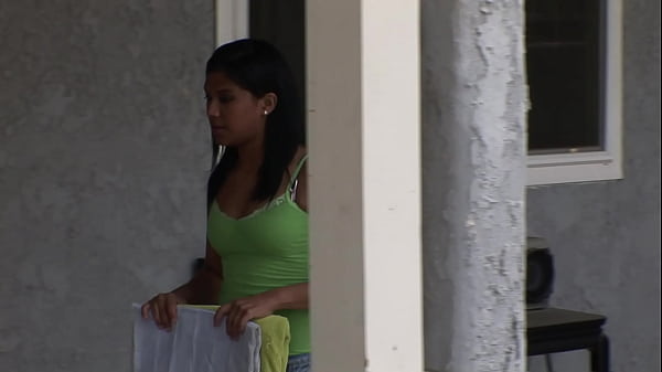 Nonton Emi Reyes Gets Her Mexicunt Fucked thumbnail