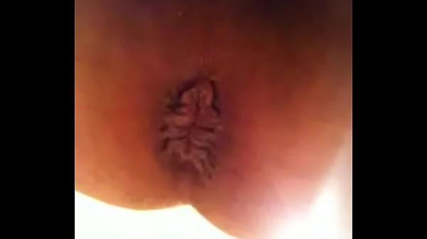 Nonton Putting In My Buttplug thumbnail