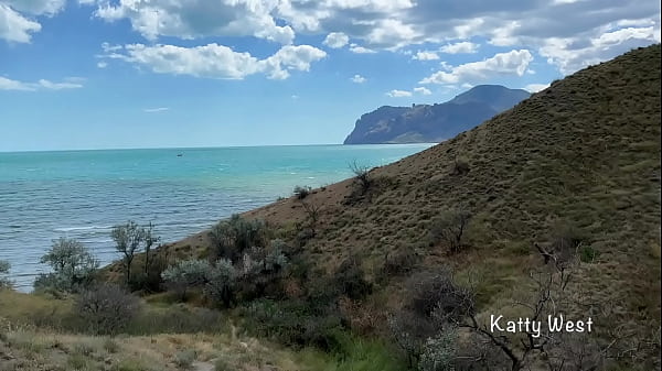 Play MP4 - Stranger fucked me in anal in the mountains in public