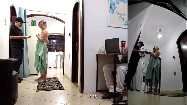 Real_wife cheats on her husband whilehe s wearing headphoneswith the delivery man