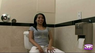 Nonton Holly Halston Has Really Big Fake Tits And She Really Likes Getting Fucked Really Hard thumbnail