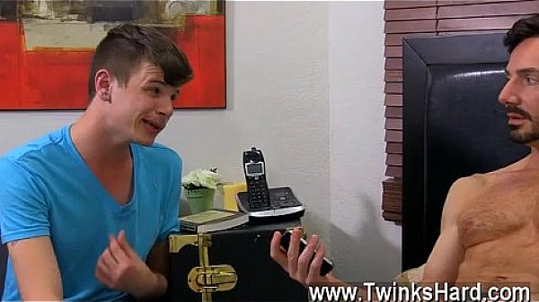 Gay clip of Although muscle daddy Bryan Slater doesn't normally hook 