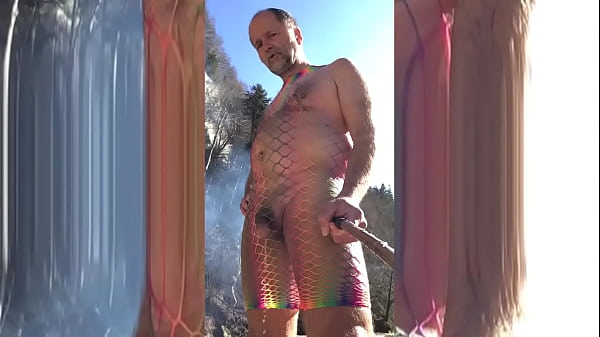 Play MP4 - CD P - crossdressing nudist pee