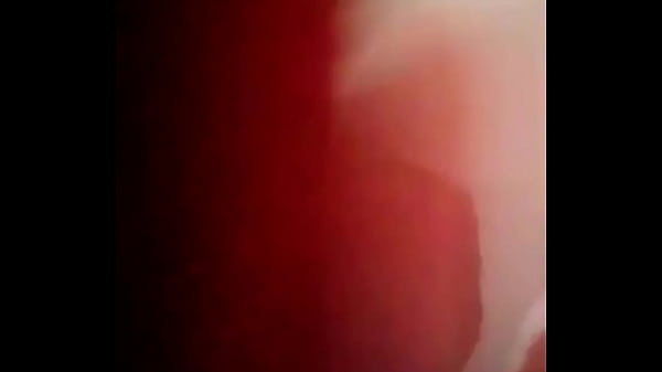novinha enfurecido dando 5 socos por segundo e uma sentada raivosa