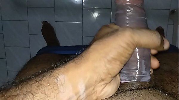 Play MP4 - Cumming in condom part 2