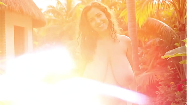 Play MP4 - Huge Boobs Women Macromastia Gigantomastia AI Generated