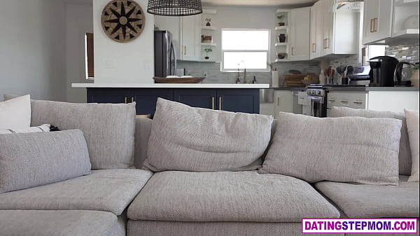 Play MP4 - Hot MILF stepmom Bunny Madison gave her big cock stepson proper sex ed