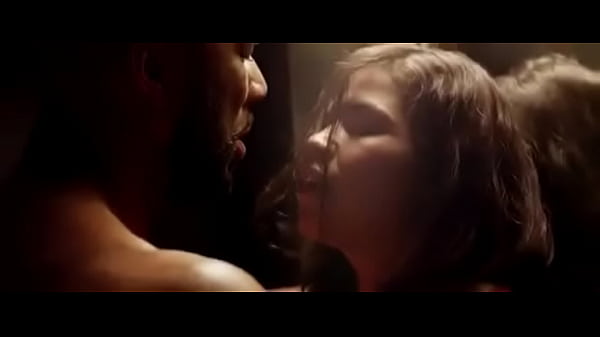 Play MP4 - America Ferrera   Hot Scene