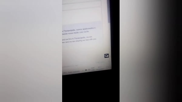 Cadela casada cavalgando no macho 