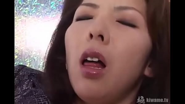 淫乱おばさんがオナニーする時