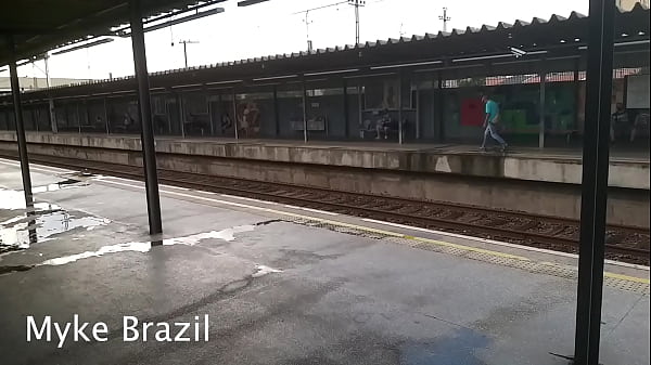 Play MP4 - myke encontra com novata branca de neve e leva para motel e fode o cuzinho dela