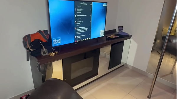 Play MP4 - Eu preciso de uma relaxada e o neg&atilde;o veio me ajuda