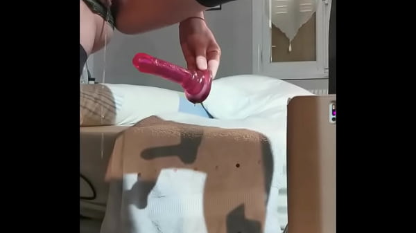 Quand je pense &agrave; vous je d&eacute;gouline et pour mes abonn&eacute;s je fais la m&ecirc;me chose