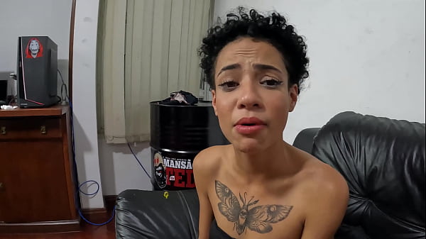 Play MP4 - Larinha Small nos bastidores da mans&atilde;o do Ted