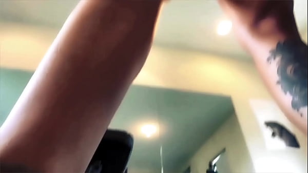 Play MP4 - Giantess Workout