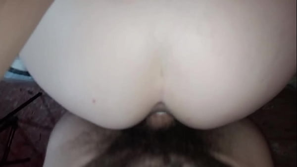 Mi hermanastro con verga gigante me rompe la concha 