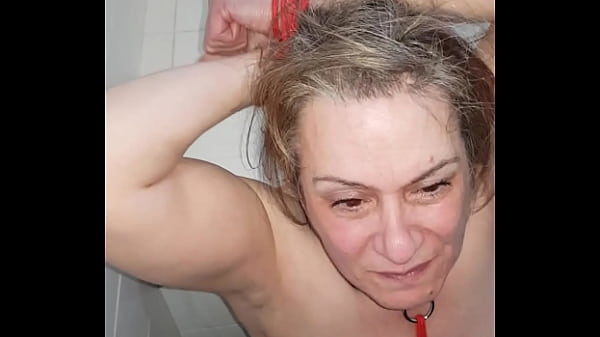 2023 03 31 Esclave F exhib et pipe 