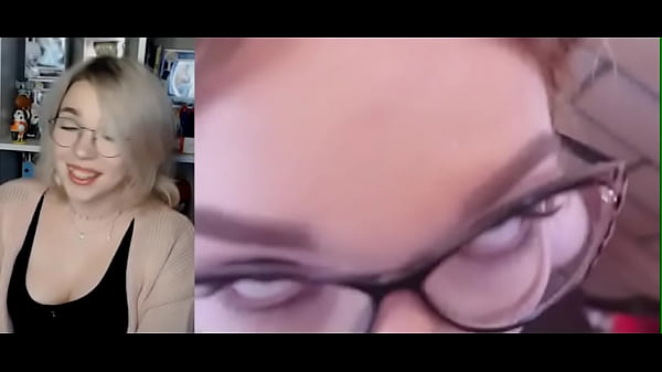 Split screen bitch deep bunny hole