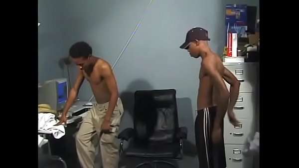 Play MP4 - Young black male takes thick black cock up his ass in office