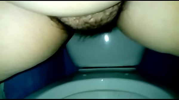 Nonton My Friend Pissing thumbnail