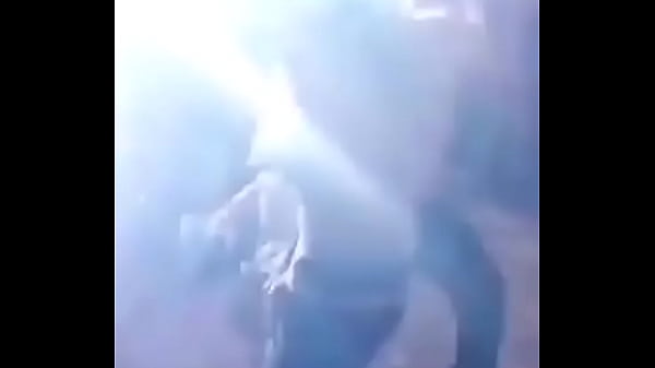 b_desnuda_frente atoda lagente baile