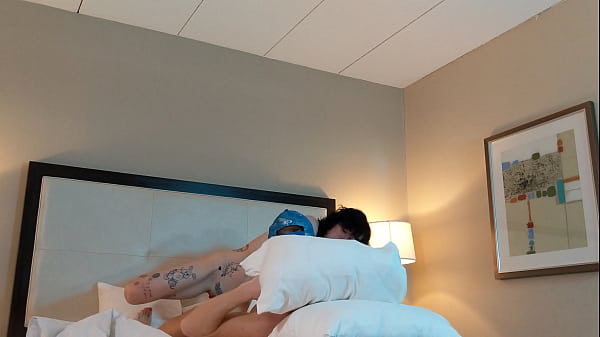 Nonton Tatted Teen Sucking Big Dick thumbnail