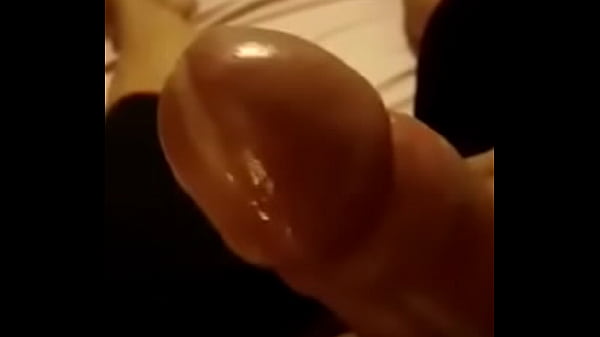 Caminhoneiro gozando gostoso no hotel 