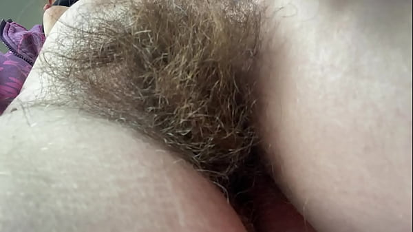 Play MP4 - 10 minutes of hairy pussy in your face