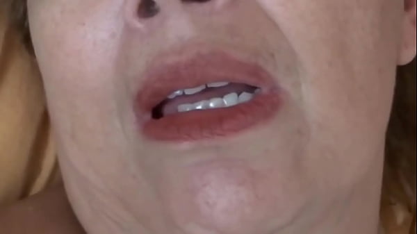 During the orgasm i receive a big cumshot on my tits they bathe me in milk 