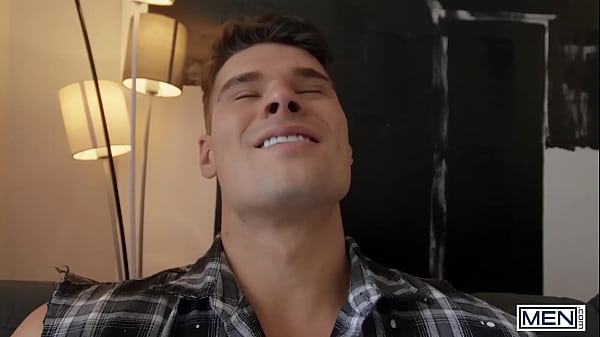 Play MP4 - Malik Delgaty & His Gf's Dad Paul Wagner Hide In The Shower And Get Fucked Right Behind Her Back - MEN