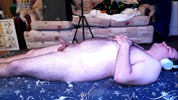 Living Naked: Calm Relaxing Naked Body Movements For Relaxation