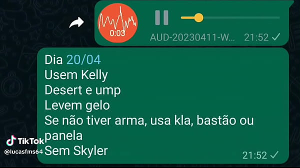 Comendo xota o dia inteiro 