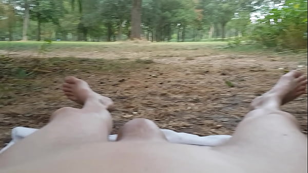 A day naked in the sun 1